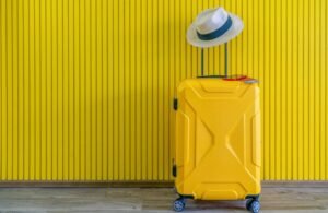 10 Essentials in Your Suitcase to Enjoy Summer