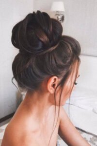 The Buns Are Fashionable With Hair Accessories! Introducing Tips