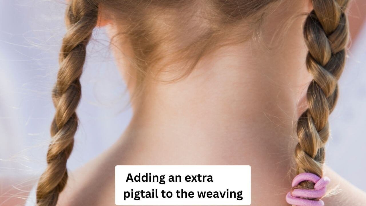 Adding an extra pigtail to the weaving