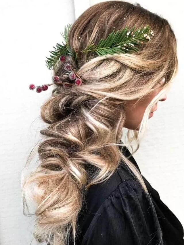 10 Beautiful Christmas Hairstyles to Try These December
